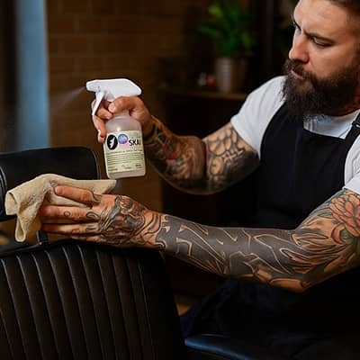 Kdy a jak dezinfikovat „gear“ v barber shopu: 10 pravidel, která dodržovat